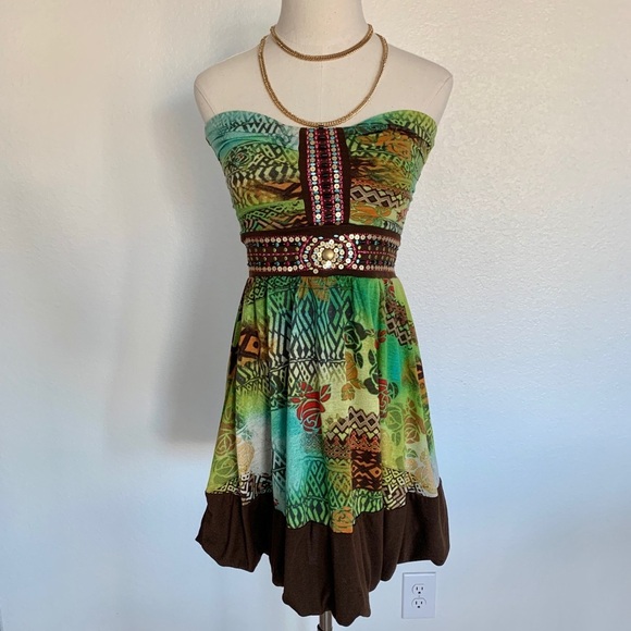 NWOT Tropical Floral Print Sweetheart Neckline Strapless Embellished Dress - Picture 1 of 9